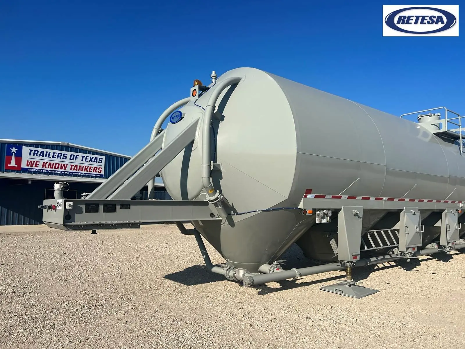 2025 Retesa 4100 CU FT Cement Storage Pig Trailer